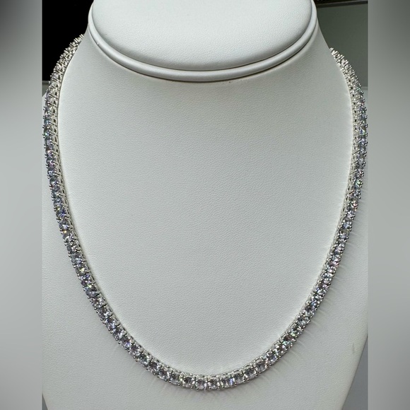Tennis Necklace w/CZ Stunning - Picture 4 of 5